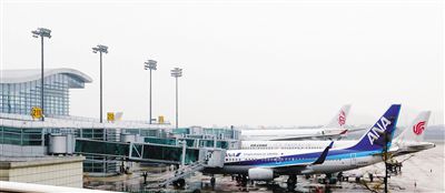 繁忙的杭州萧山国际机场。