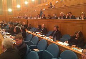 研讨会前，张通主任、李辉大使与俄审计署负责人举行会见，就进一步开展两署交流与合作深入交换意见。