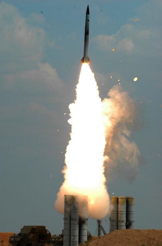 俄罗斯国防部长宣布将为哈萨克斯坦提供防空导弹，并称部分上合组织成员国正在讨论建立共同反导系统，专家表示“很有前景”。