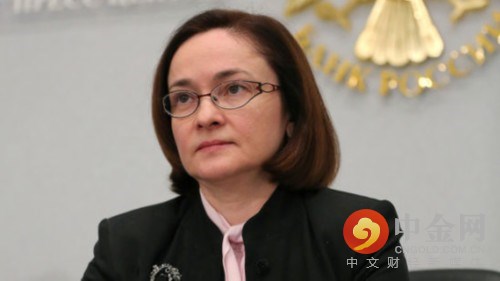 在圣彼得堡国际经济论坛召开之前，Elvira Nabiullina在莫斯科接受采访时称，“我们看到，外国投资者正在改变对俄罗斯经济的看法，他们开始逐渐看好俄罗斯股票和证券的投资机会。”