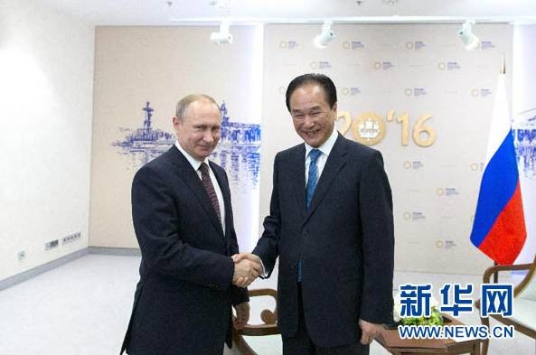 俄罗斯总统普京接受新华社社长独家专访