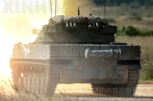  2016年9月10日，俄罗斯“军队-2016”国际军事技术论坛武器装备展示活动在莫斯科州阿拉比诺靶场举行。图为俄制“章鱼”自行反坦克炮进行火力展示。 （新华社/卫星社） 